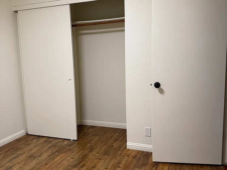 16920 Yvonne Dr — Photo 22