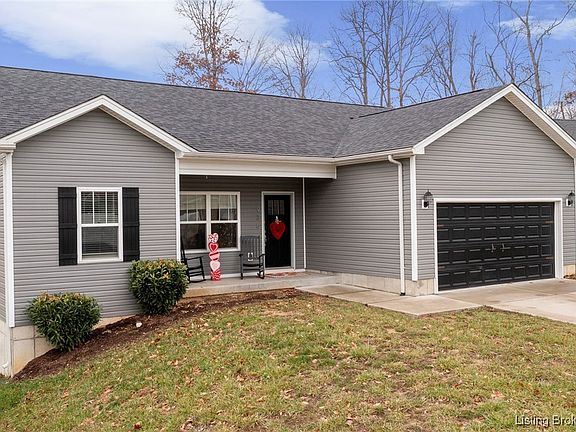 4th image of 936 Twin Oaks Drive