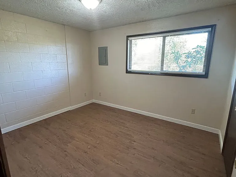 111 Beacon Hill Dr — Photo 10