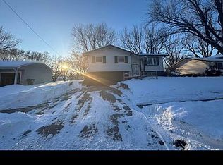 713 N 12th St, Blair, NE 68008