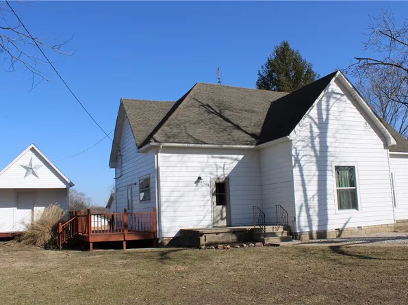 408 E North 1st St, Herrick, IL 62431