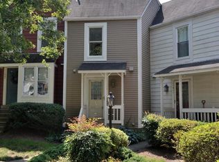 11909 Crosswind Ct, Reston, VA 20194