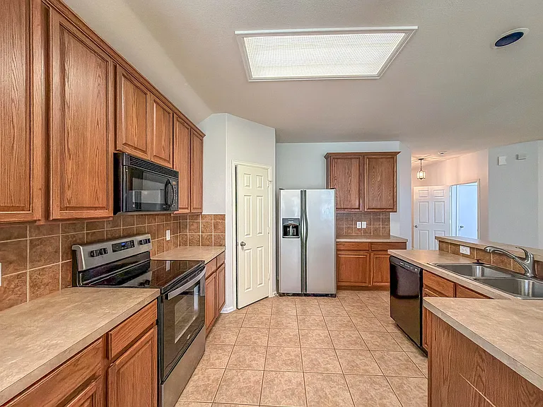 4516 Dragonfly Way — Photo 3