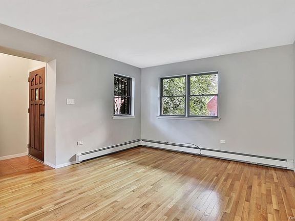 3rd image of 6015 Spencer Ave