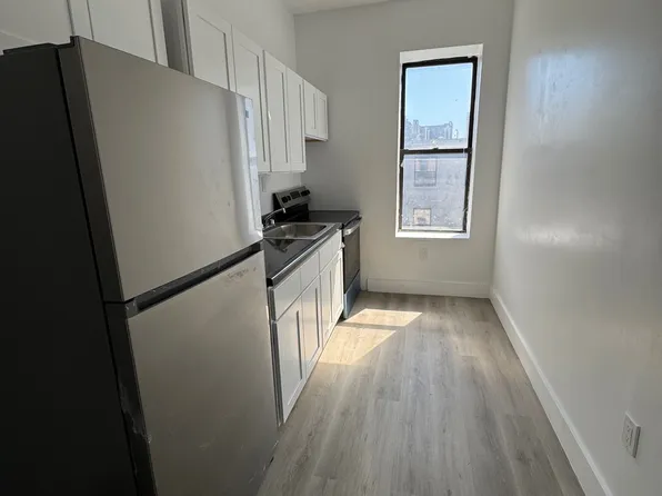 1234 Pacific Street image 1 of 5