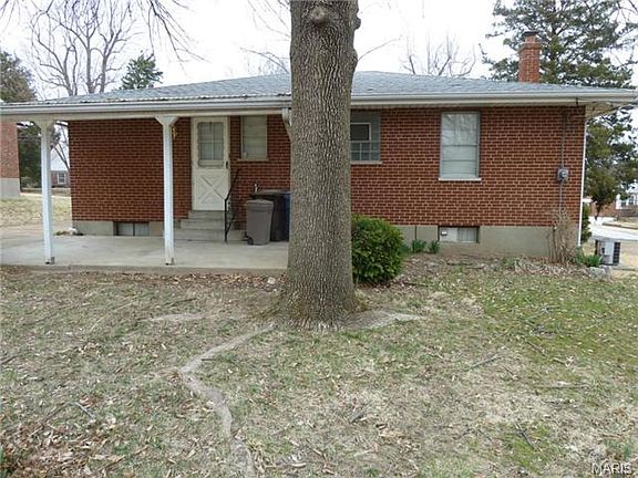 2nd image of 124 Madonna Dr