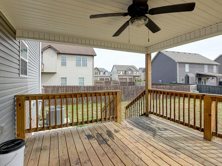 702 Ellie Nat Dr — Photo 14