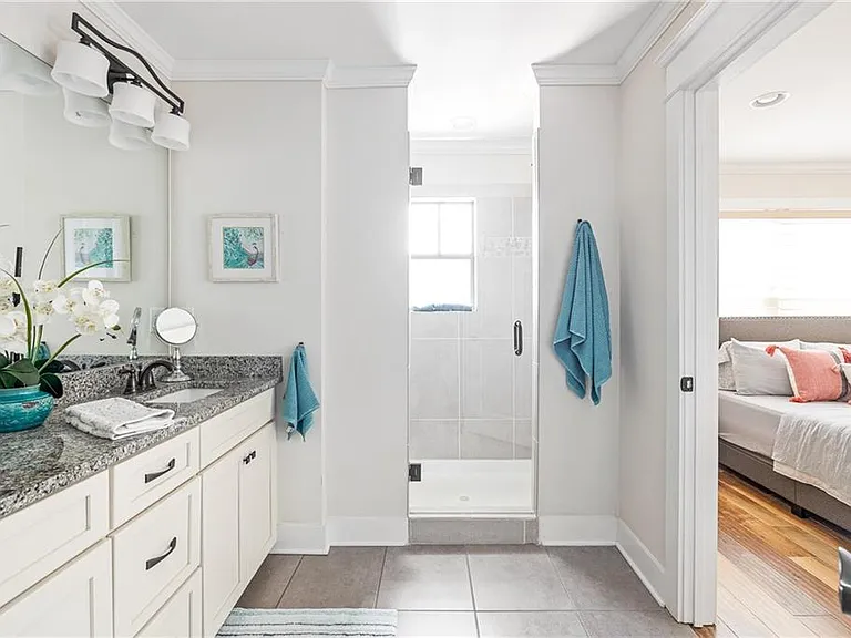 1333 Oakview Rd — Photo 13