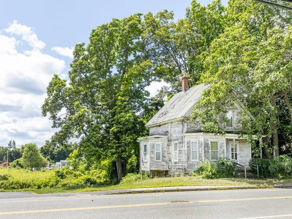 1028 Varnum Ave, Lowell, MA 01854