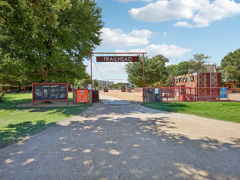 The Kelton at Clearfork — Photo 28
