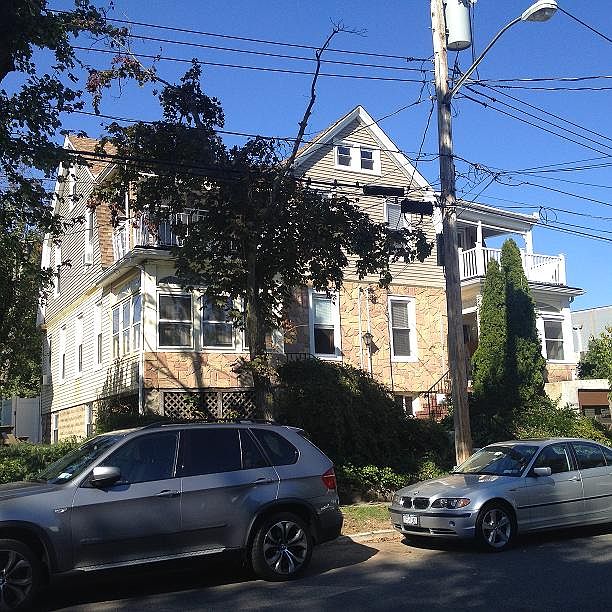 1st image of 17 Florence Pl #19