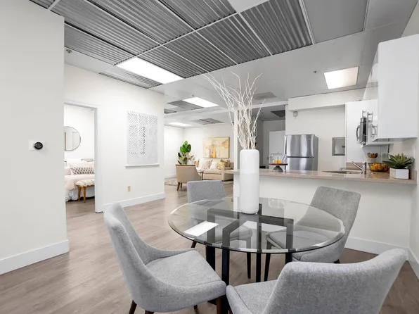 850 W Grand Ave APT B, Oakland, CA 94607