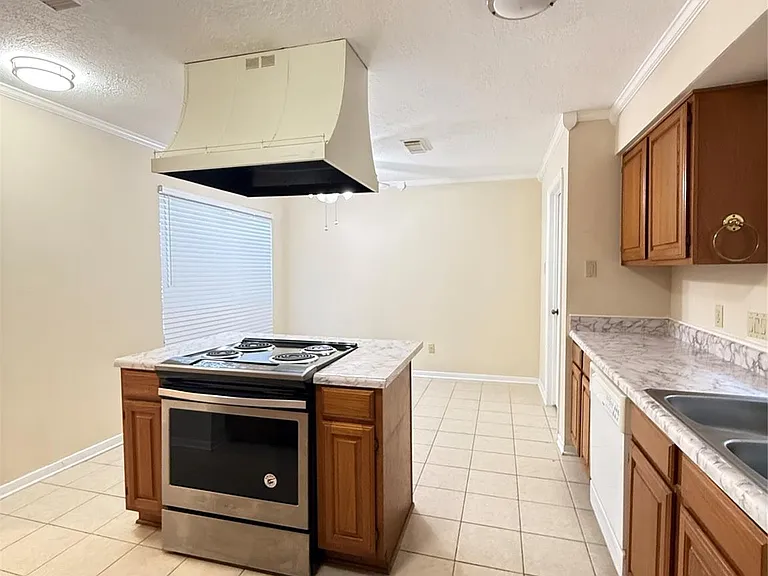15307 Pebble Lake Dr — Photo 12
