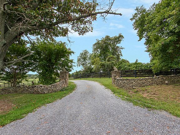 Entrance to Headlands