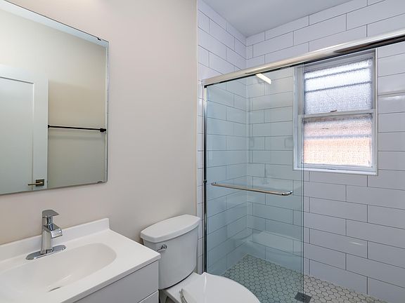 4th image of 2151 Maury Ave #3