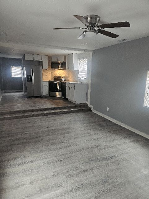 2nd image of 1015 Arrow Ave
