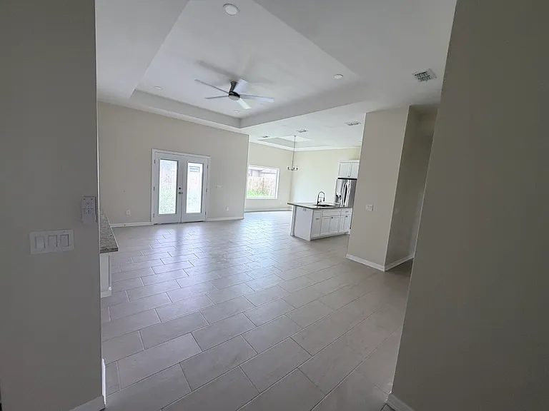3734 Avenida Residencial — Photo 2