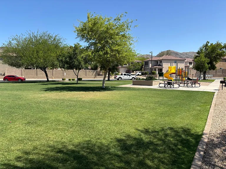 1722 W Amberwood Dr — Photo 24