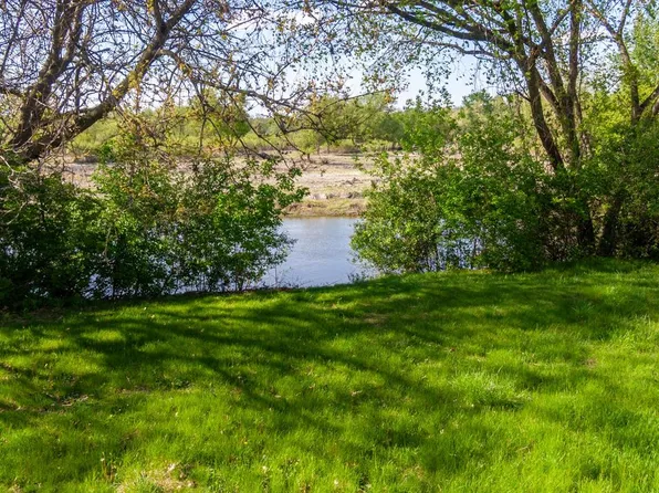 325 W PARK STREET, Silver Lake, WI 53170