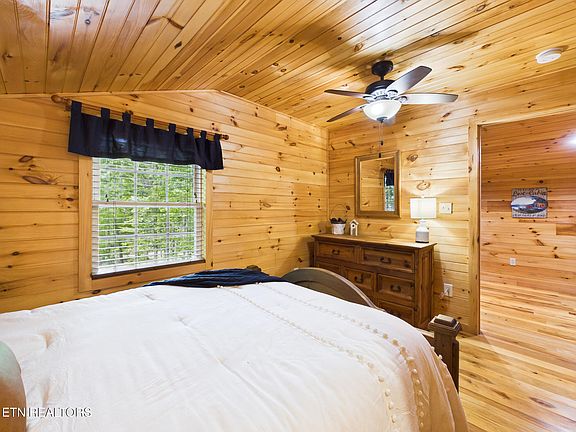 21st image of 113 Rivendell Ln