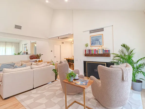 31552 Agoura Rd Unit 3, Westlake Village, CA 91361