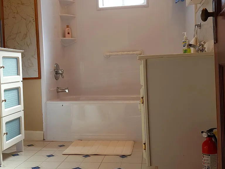 1629 Poplar St — Photo 34