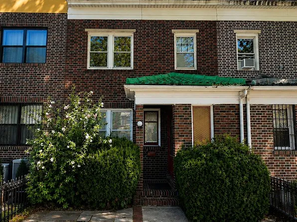 3254 79th St, East Elmhurst, NY 11370