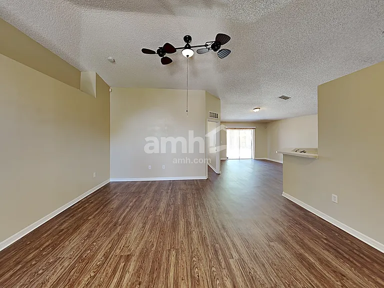 2948 Stonegate Ln — Photo 6