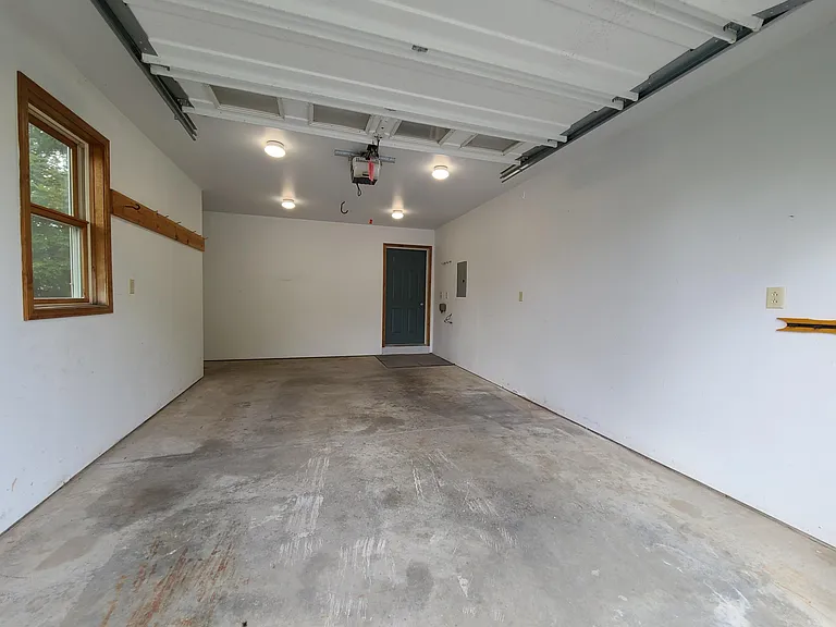 109 Mill Creek Ln — Photo 12