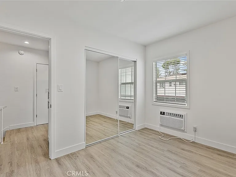 5339 1/2 Bellingham Ave — Photo 5