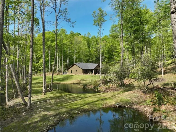 183 Mayfly Ct, Spruce Pine, NC 28777