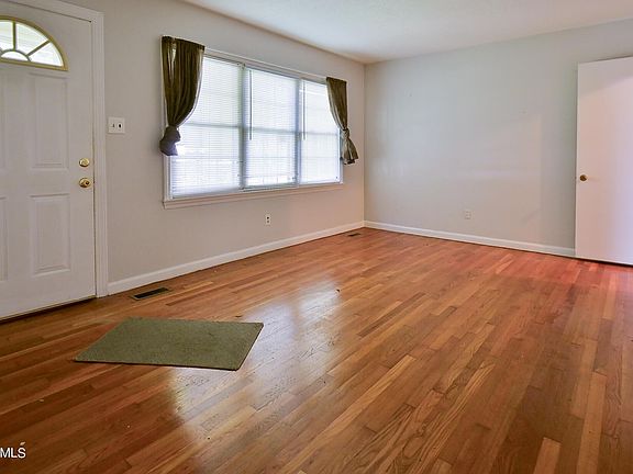 2nd image of 207 Kelsay Dr