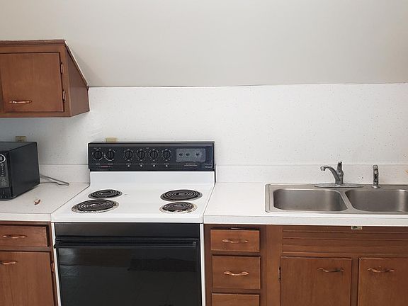 5th image of 3 Eastwood Dr Floor 2