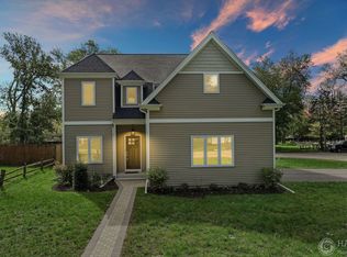 425 S Circle Ave, Port Barrington, IL 60010