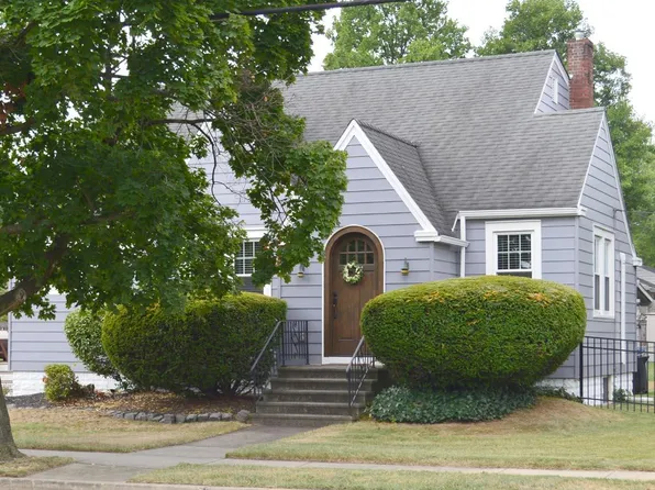 225 Delaware Ave, Roebling, NJ 08554