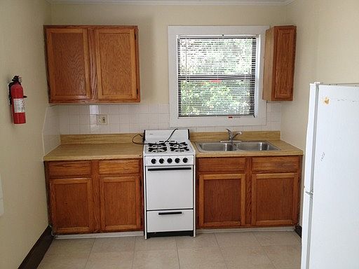 3rd image of 645 W Osceola St #3