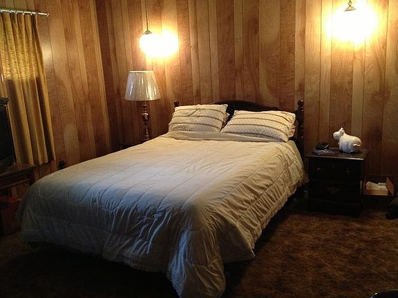 3rd image of 496 Taylor Ave