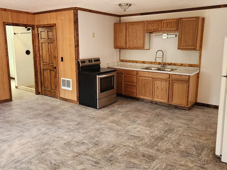 399 Whistler Rd #1 — Photo 2
