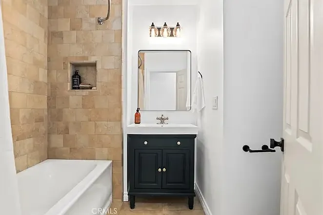 4410 Canoga Dr — Photo 1