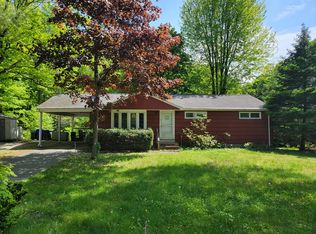 16 Holt St, Hopkinton, MA 01748