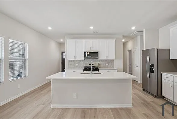 6001 Fremont Dr — Photo 4