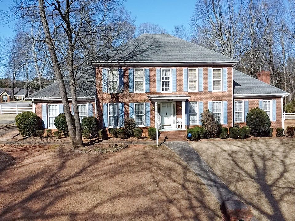 1st image of 3405 Uncle Genes Way SE
