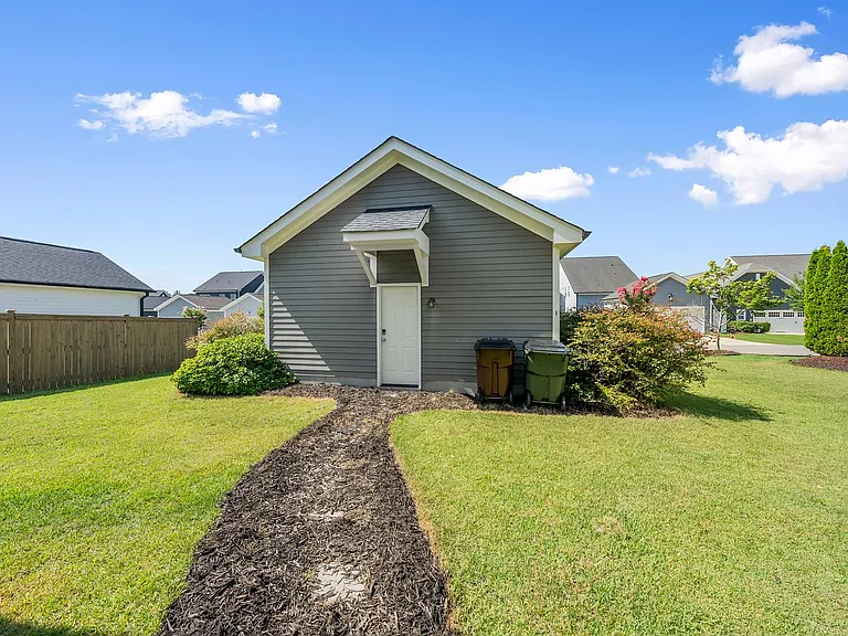 1813 Iron Mill Dr — Photo 16