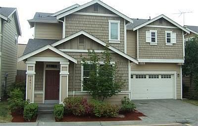 Charming Craftsman style exterior