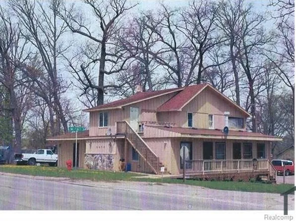 5645 E Grand River Ave #1, Howell, MI 48843