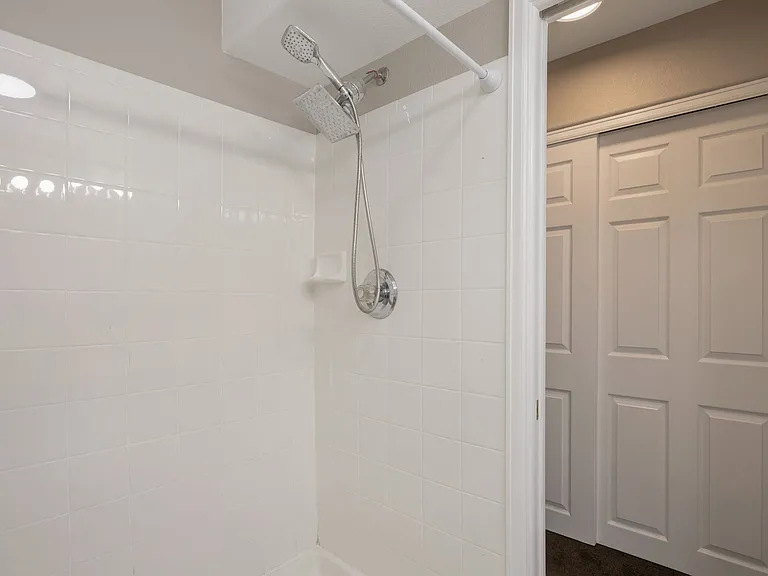 5327 S Ukraine St — Photo 17
