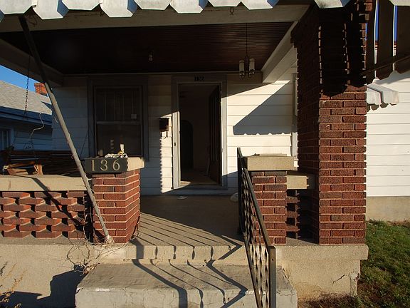 3rd image of 136 Oaklawn Ave