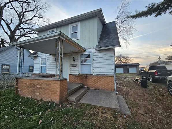 930 N Bowman Ave, Danville, IL 61832