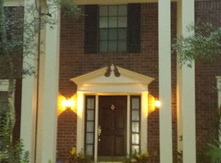 18 Windledge Pl, Spring, TX 77381