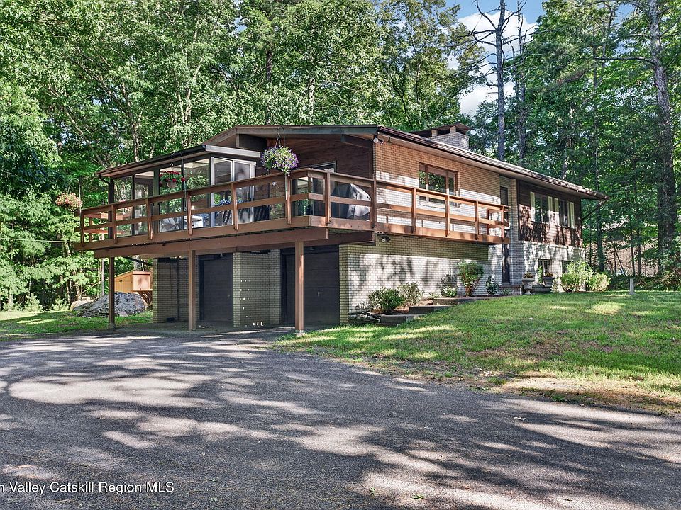 1st image of 44 Max'S Place